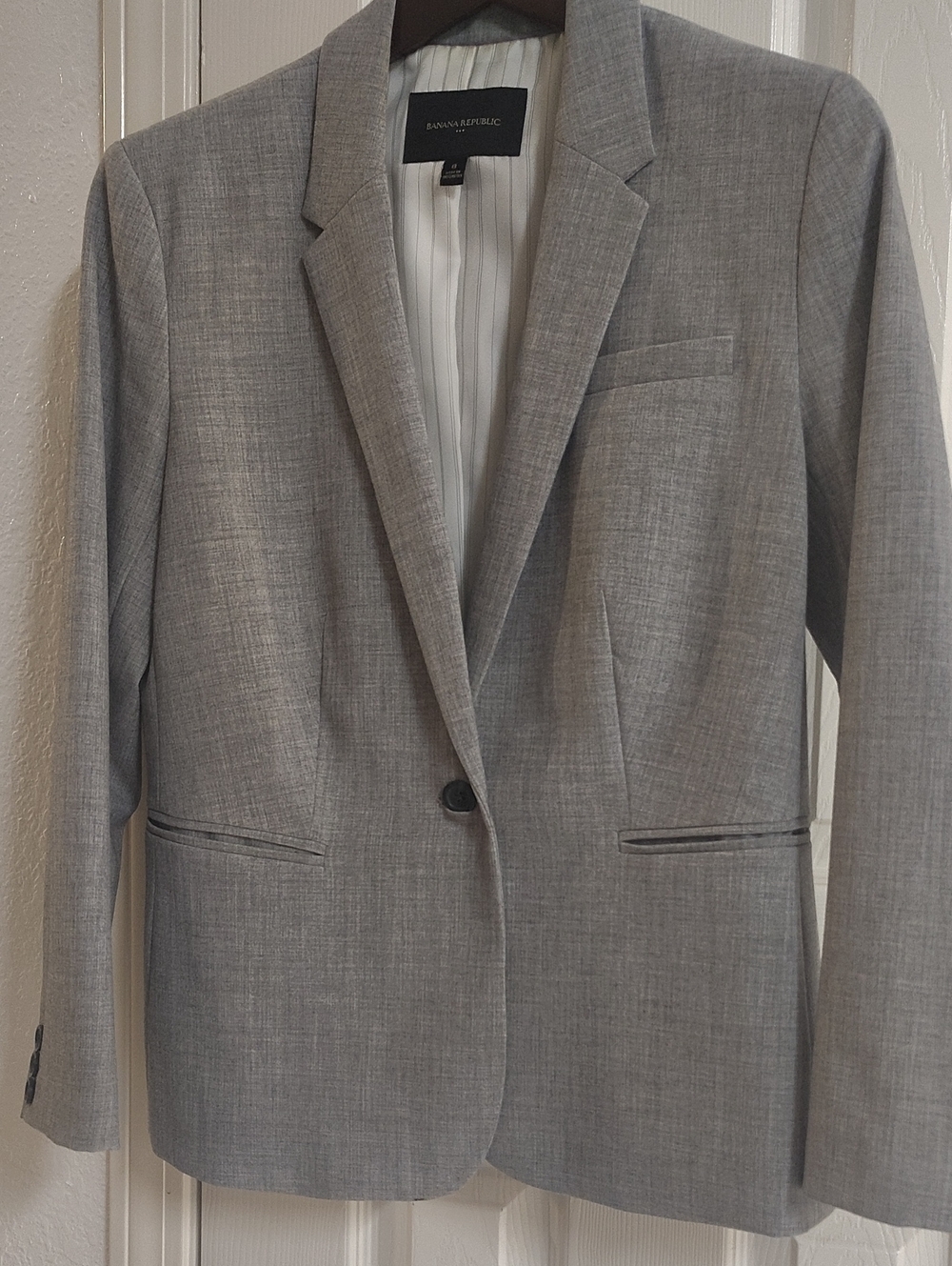 Banana Republic Light Gray Women's Single-Button Blazer